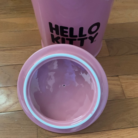 COPY - Hello Kitty Cookie Jar - Picture 4 of 5